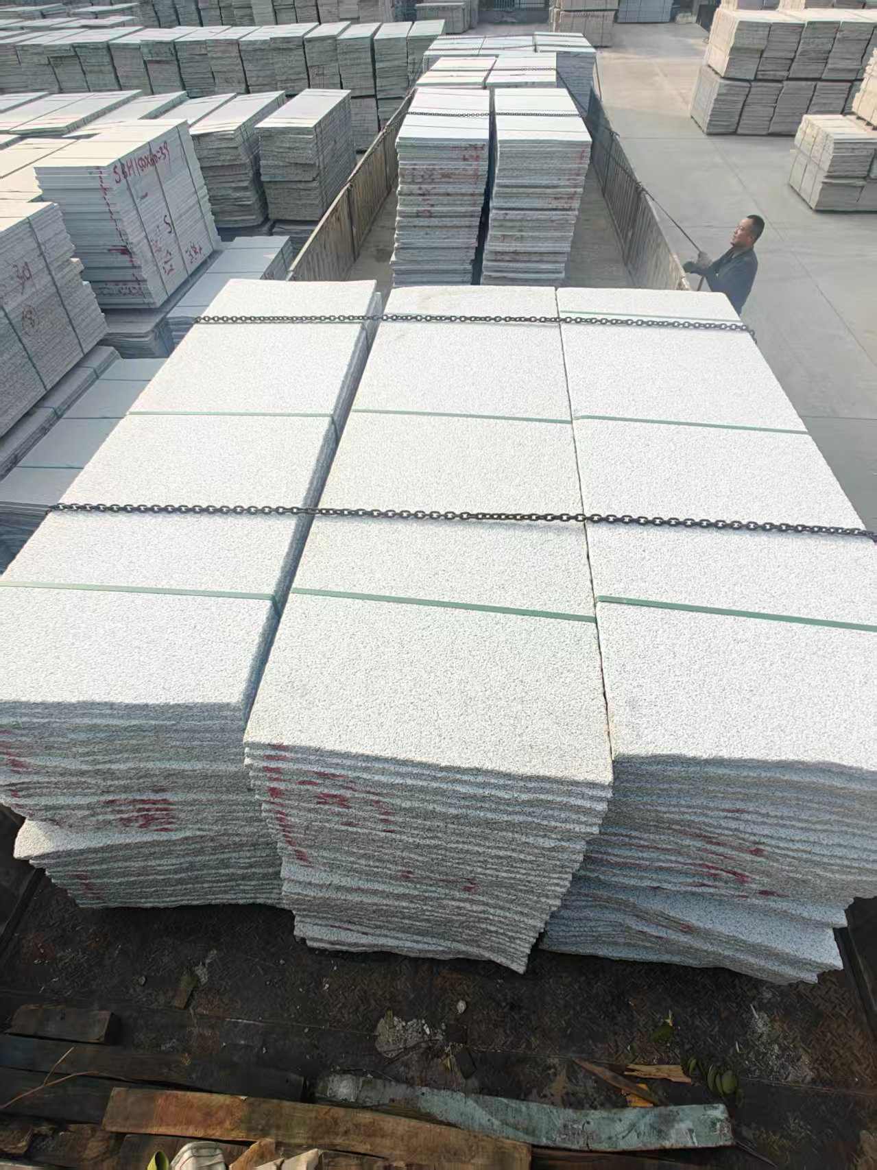 枣庄芝麻白毛板，石材毛板